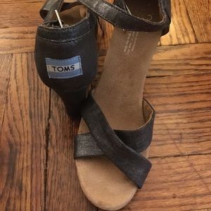 Toms wedge size 8 ‘Denim’